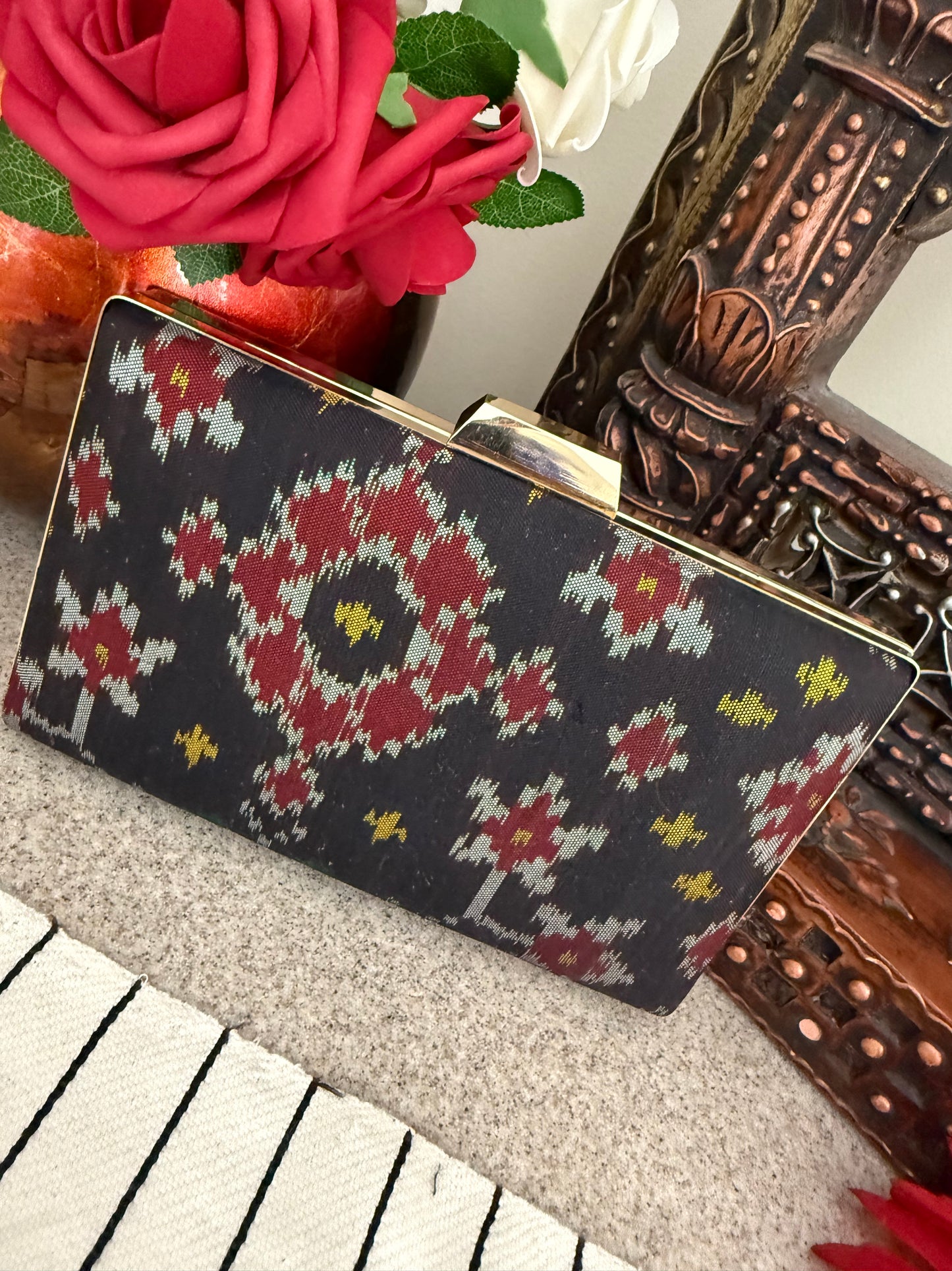 Patola Clutches - Black