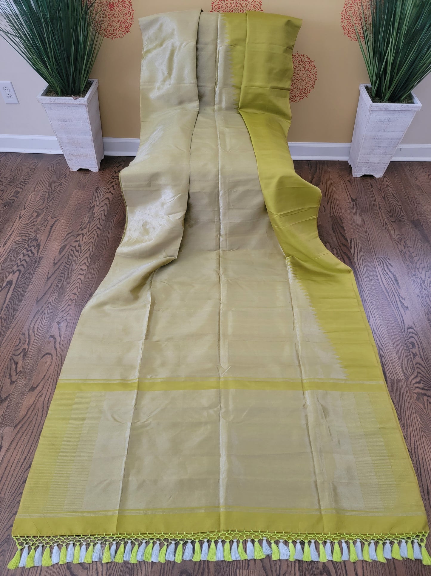 Rising Border Kanjivaram - Lime Yellow
