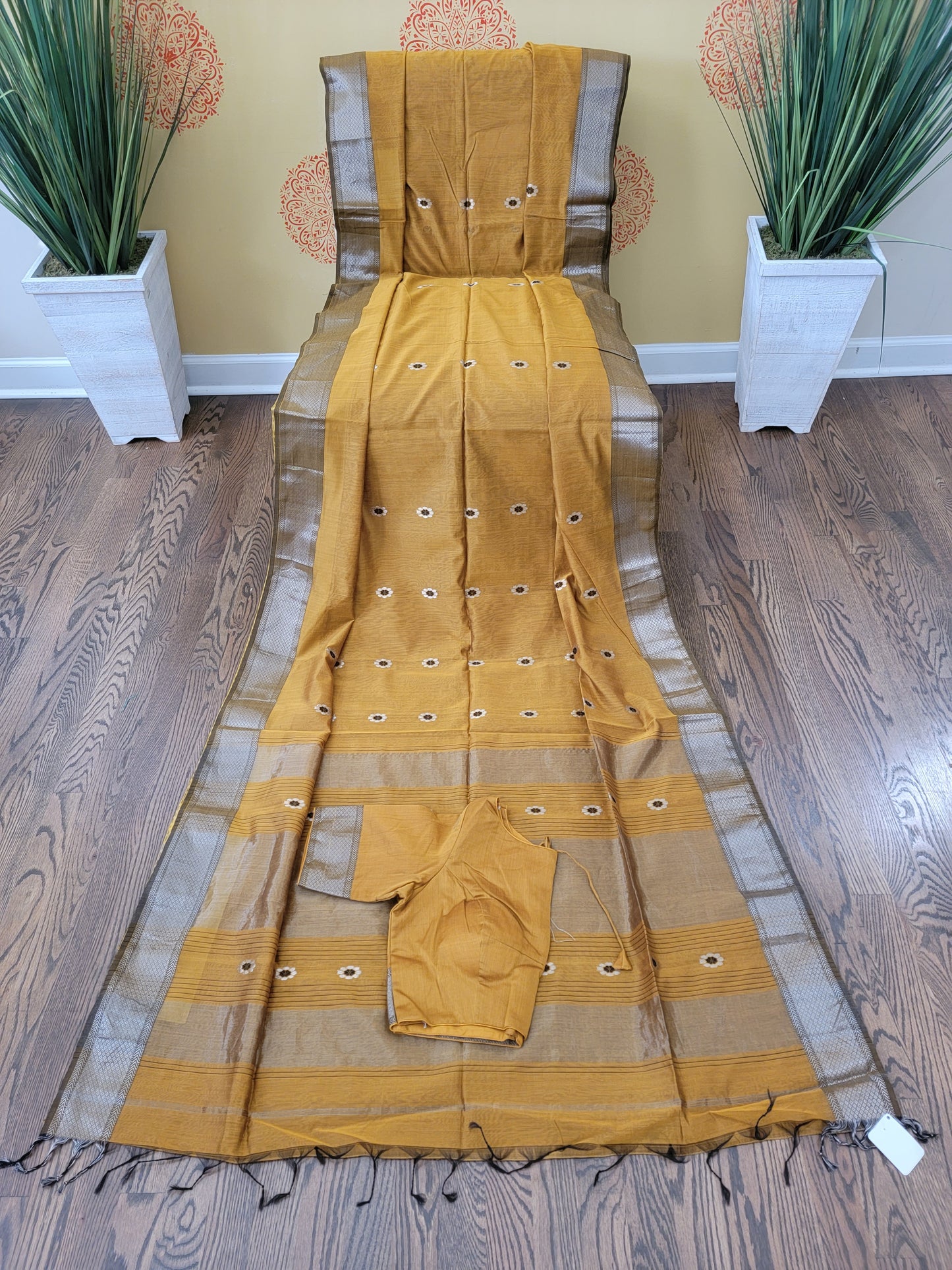 Handwoven Maheshwari - Wood Brown