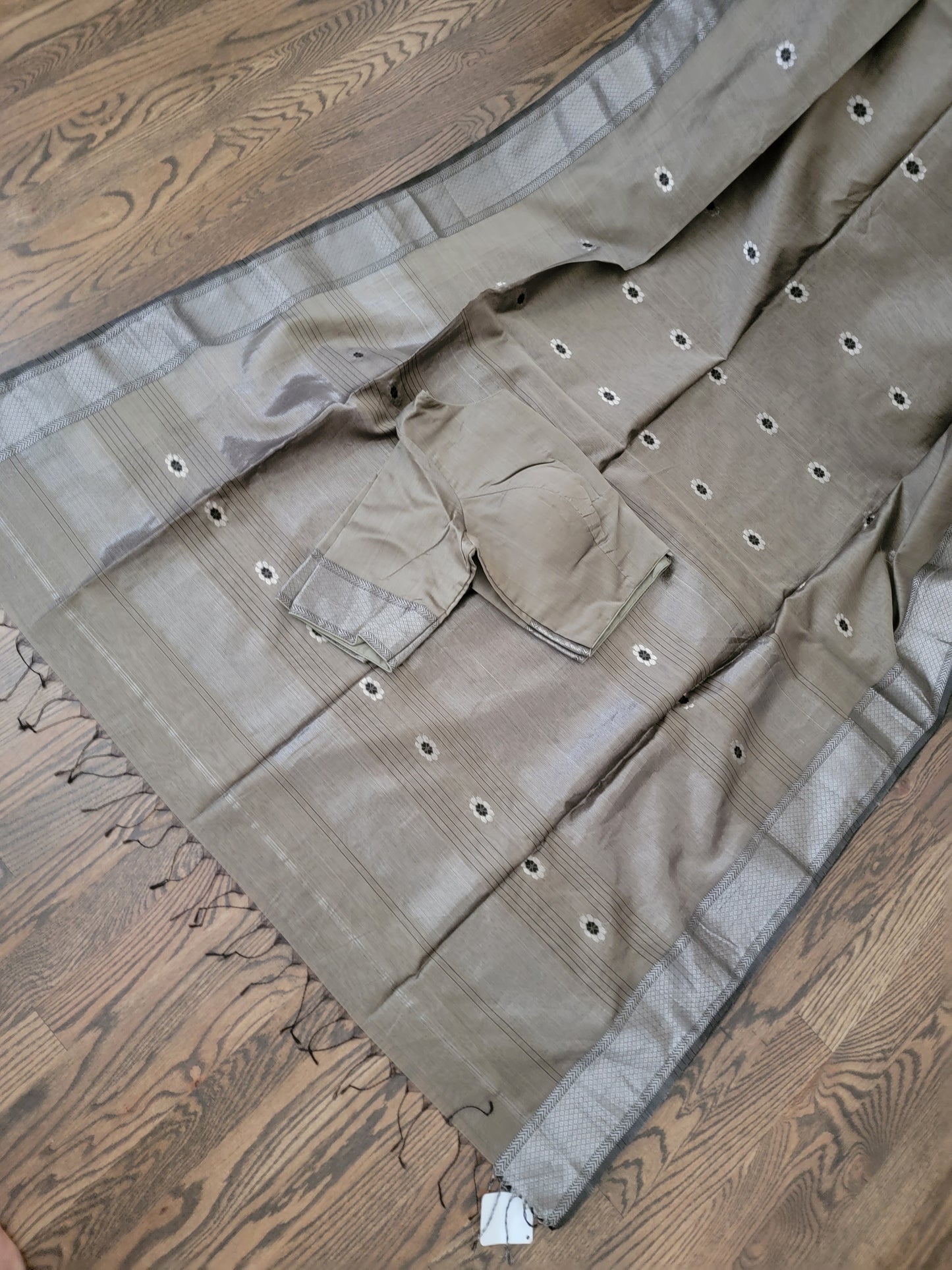 Handwoven Maheshwari - Gray