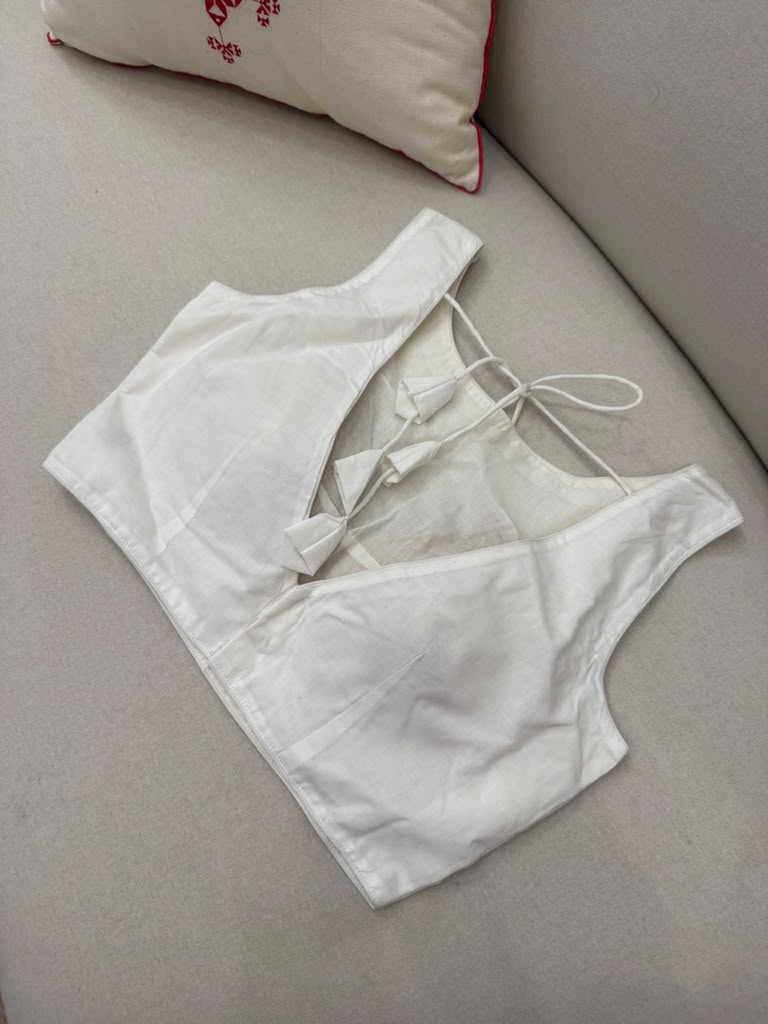 Basic Sleeveless Blouse - White