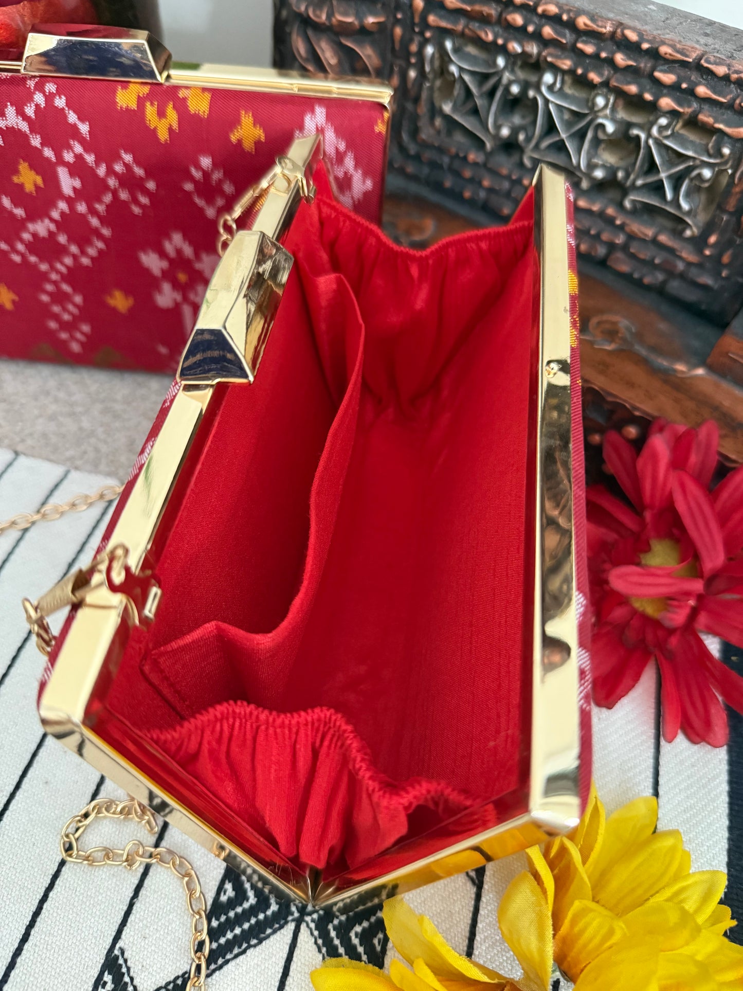 Patola Clutches - Crimson