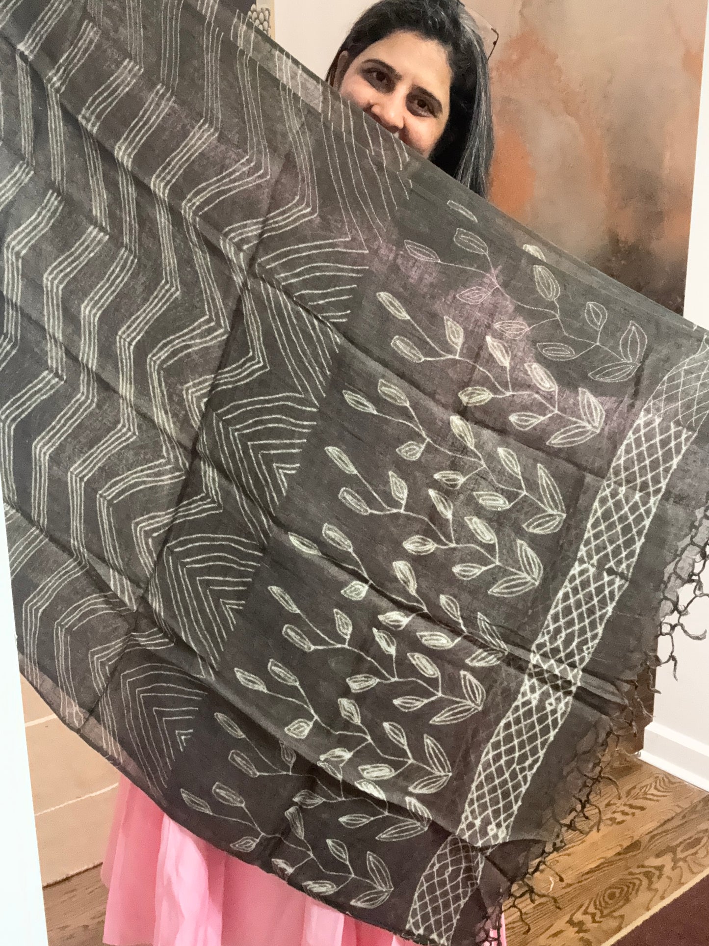 Hand crafted Nui shibori Dupatta on Linen