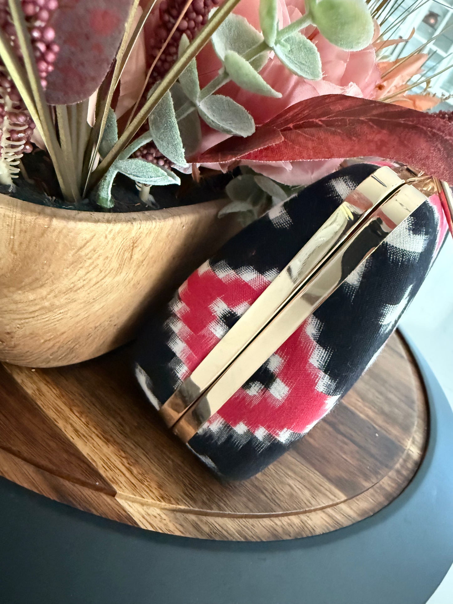Telia Rumal Clutch with handle