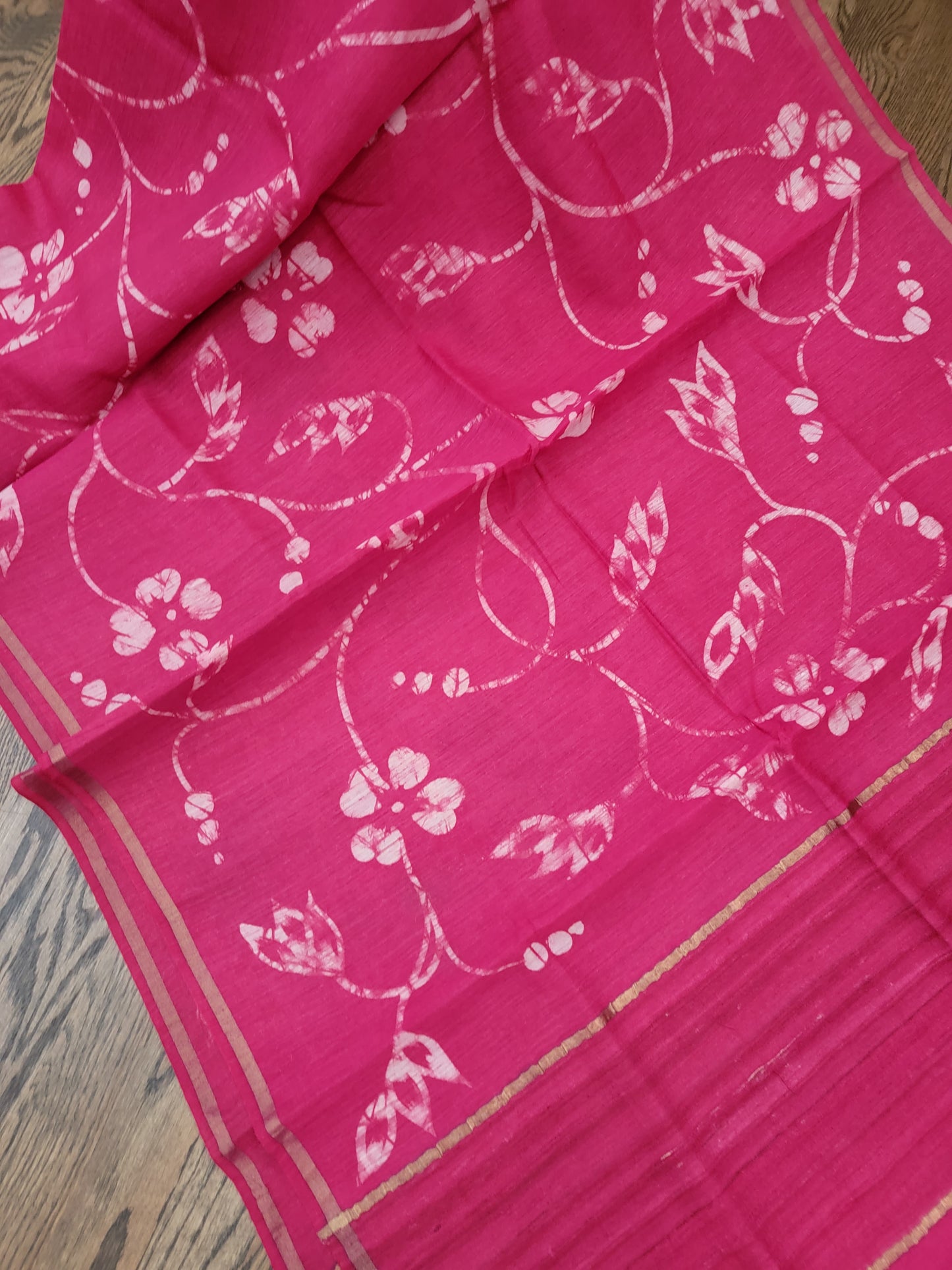 Hand Batik Dupatta on tusser Silk