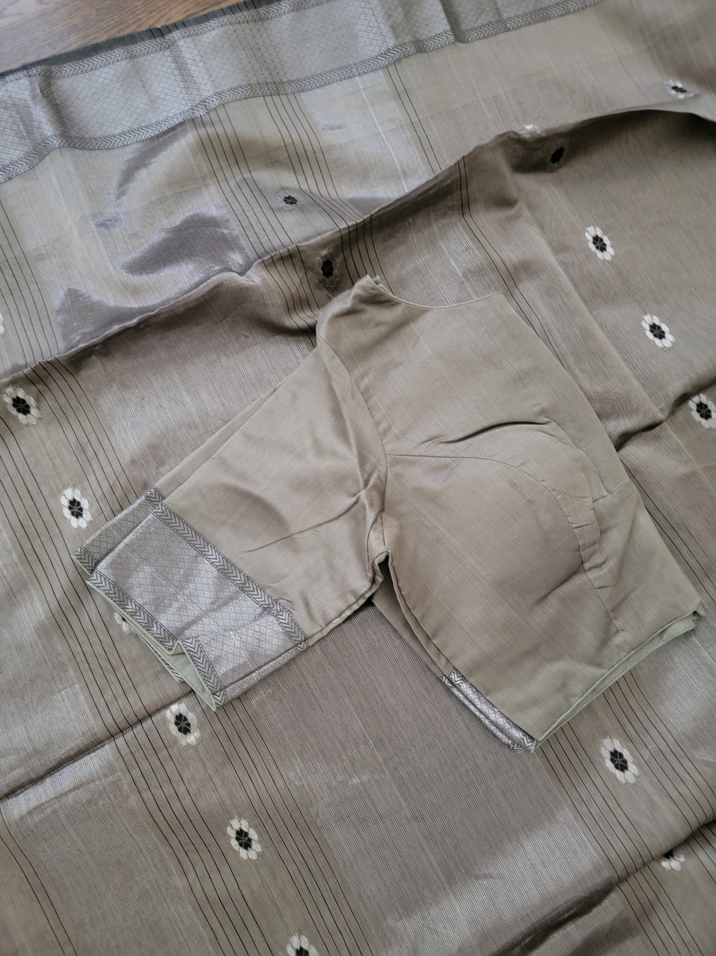 Handwoven Maheshwari - Gray
