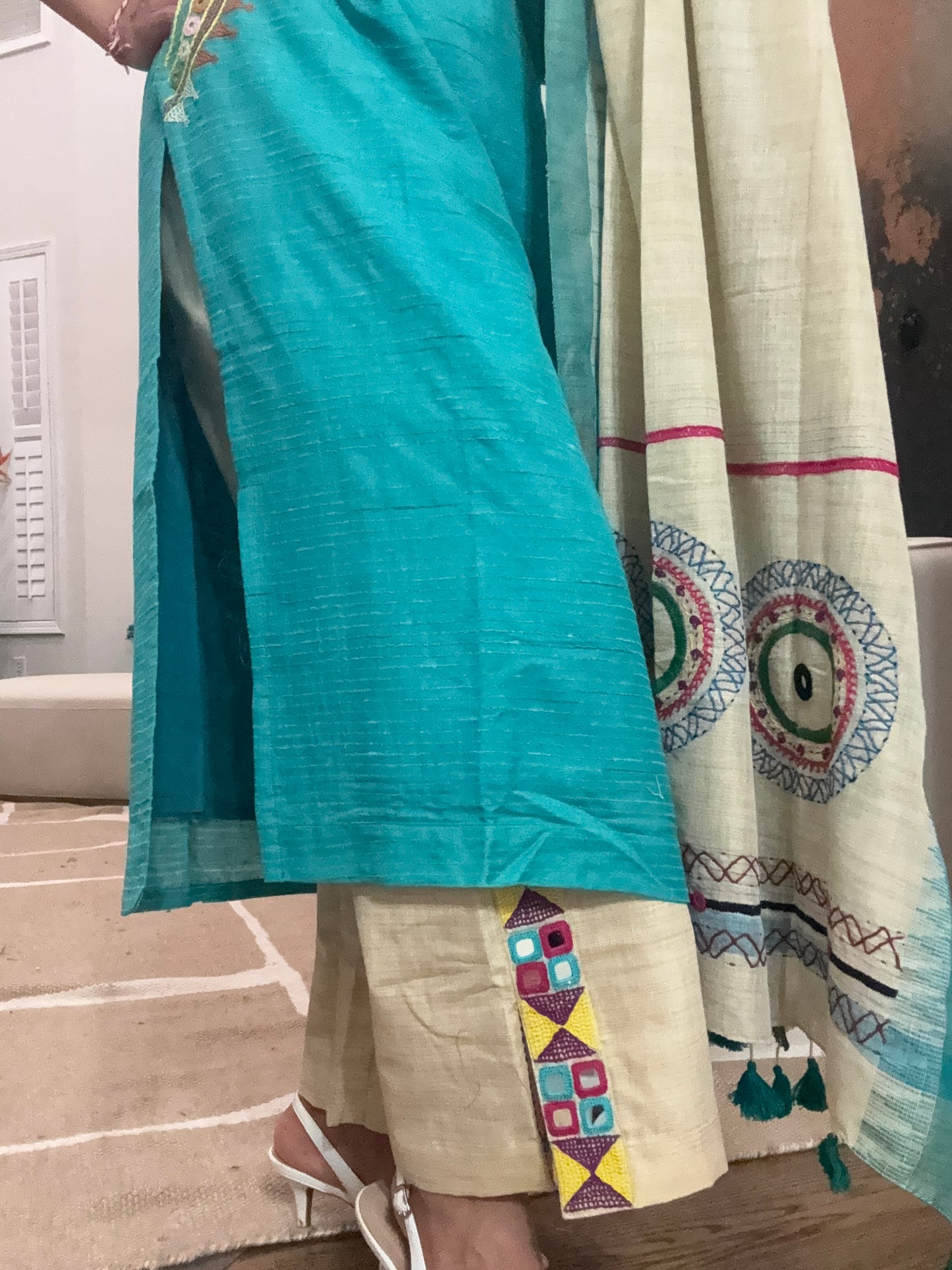 Size L - 40 - Lambani kurta, pant dupatta set