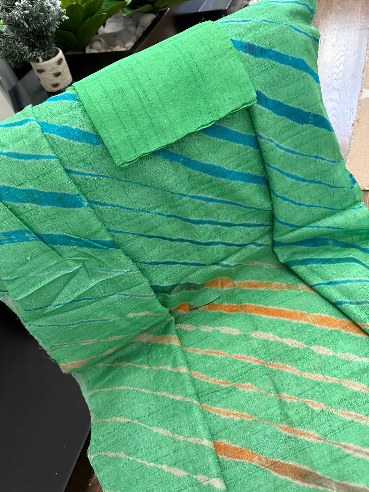 Handcrafted Leheriya on Handwoven Tussar - Forest Green