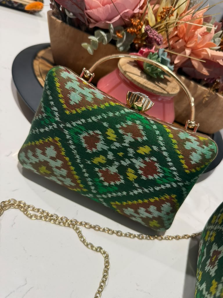 Patola Clutches - Green
