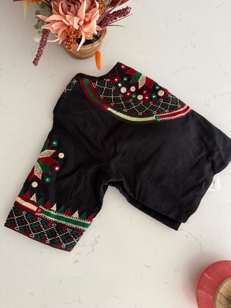 Size 44 - Hand Embroidery Lambani Blouse on Cotton - Black